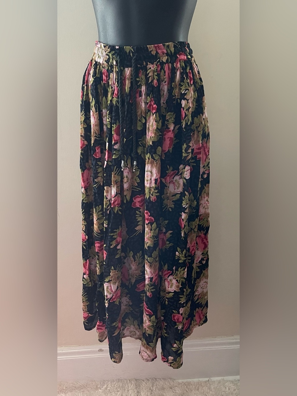 Basic Editions Black Floral Skirt With Bell Drawstring Size Small